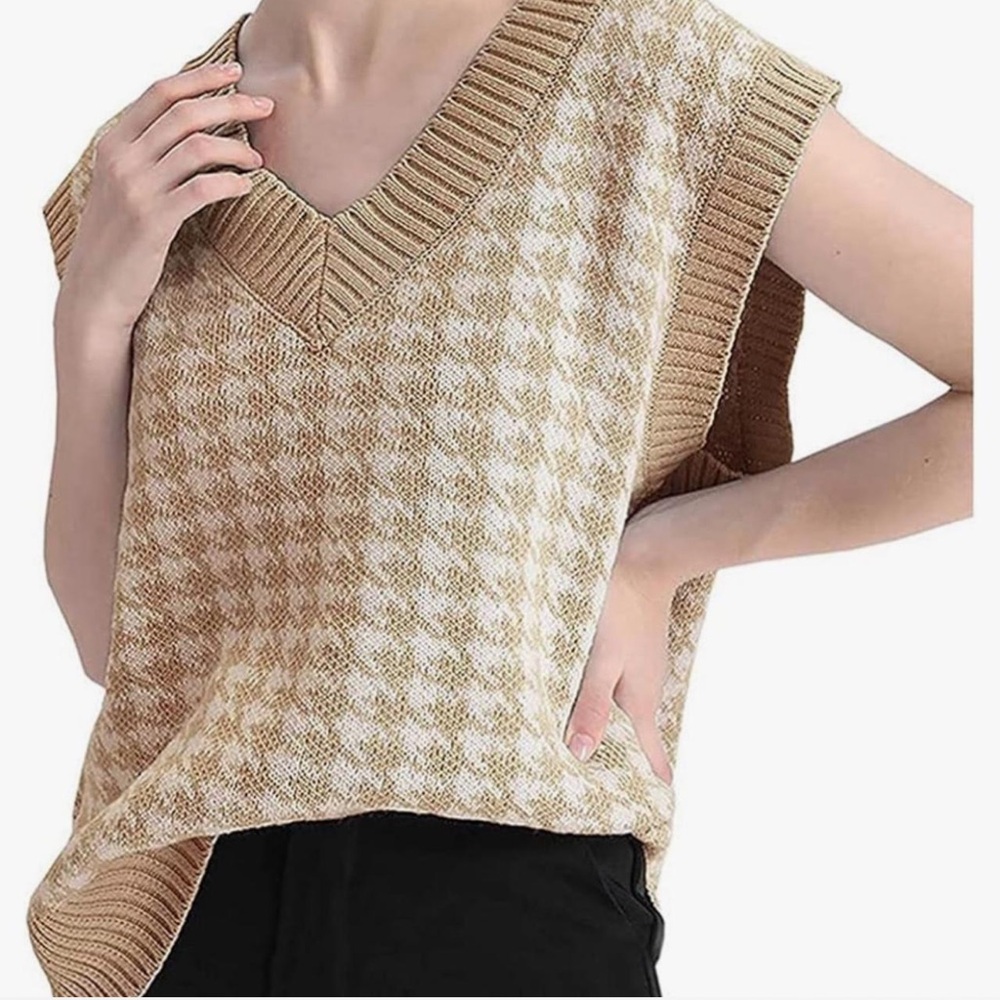 Houndstooth Sweater Vest - Neutral Preppy Knit - Size S